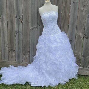 New Never Worn Monique Luo Wedding Dress